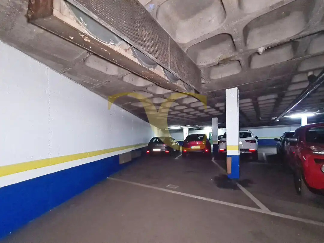 Aparcament de Garatge en venda en Oviedo 