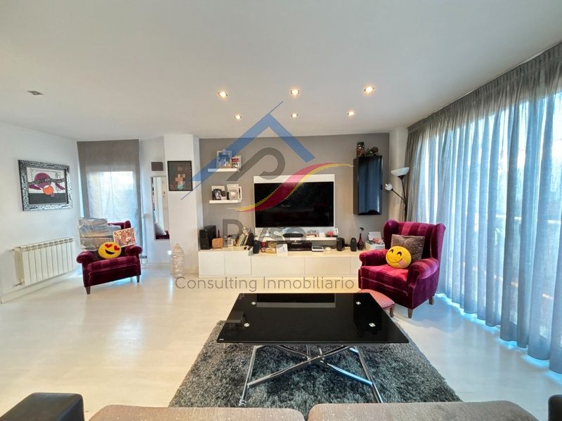 Living room of House or chalet for sale in Santander  with Heating, Private garden and Parquet flooring