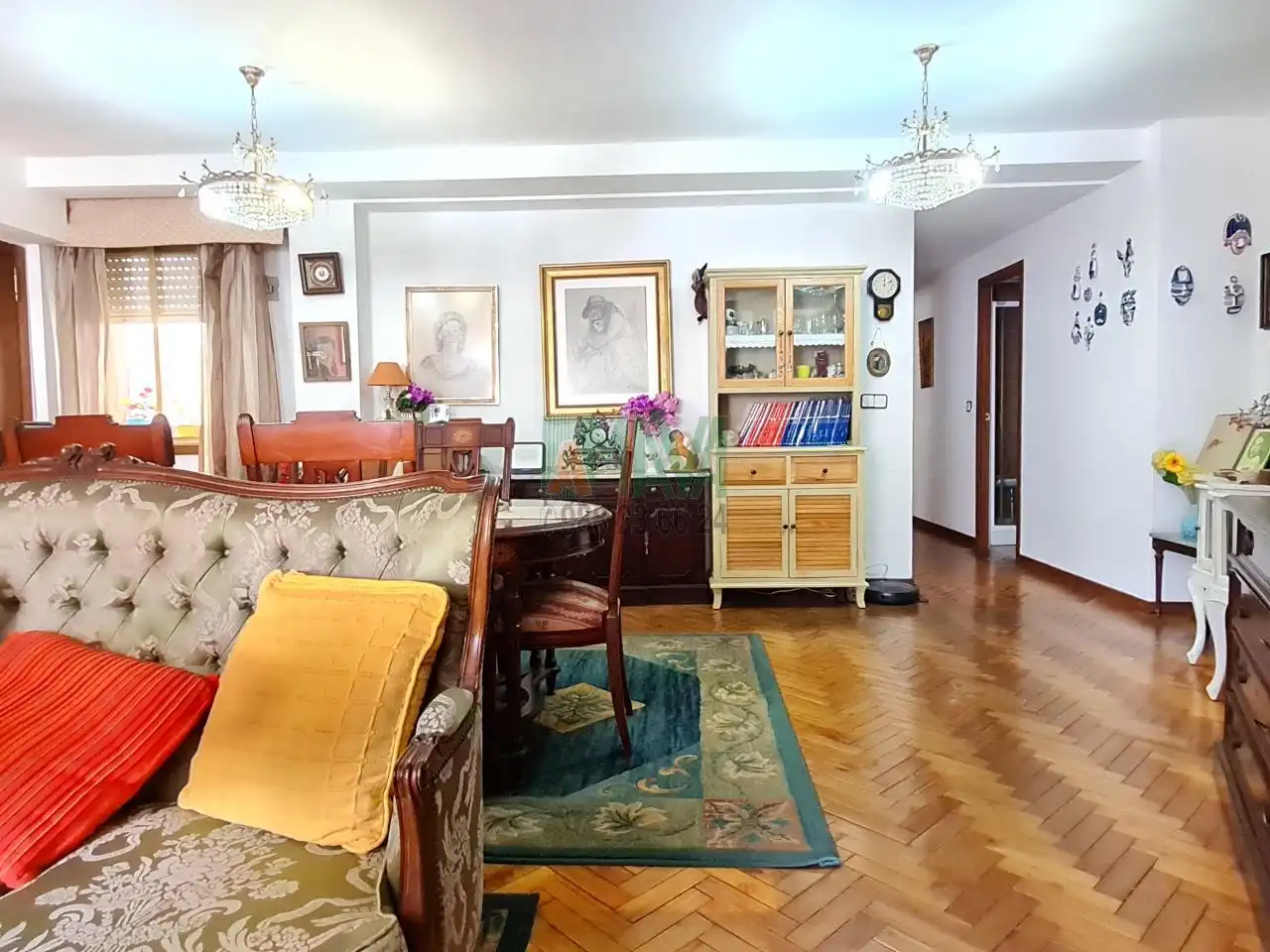 Sala d'estar de Dúplex en venda en Ourense Capital  amb Calefacció, Parquet i Traster