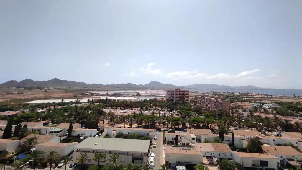 Vista exterior de Àtic en venda en La Manga del Mar Menor amb Terrassa, Moblat i Forn