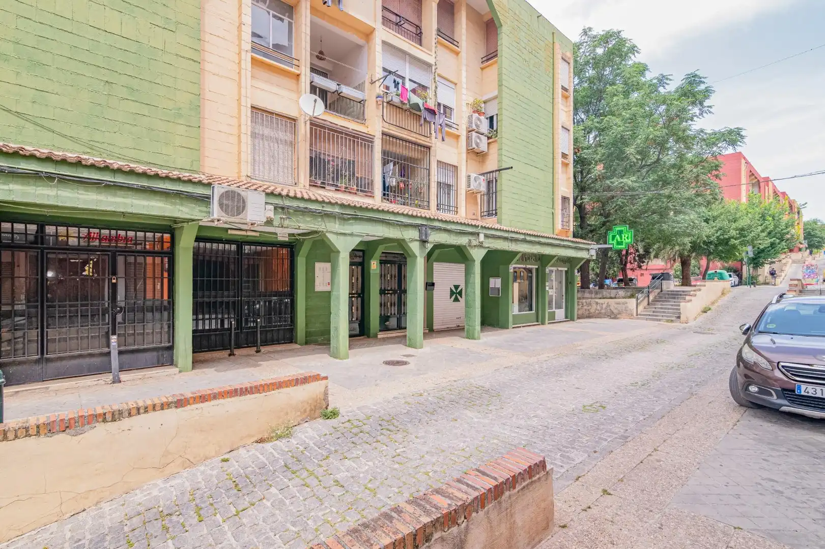 Vista exterior de Pis en venda en Granada amb Aire condicionat i Calefacció