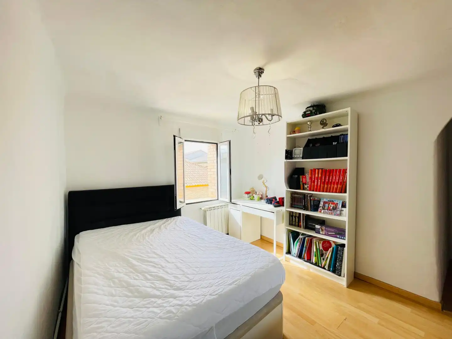 Habitación de Casa o chalet en venta en Nuez de Ebro con Aire acondicionado, Calefacción y Jardín privado