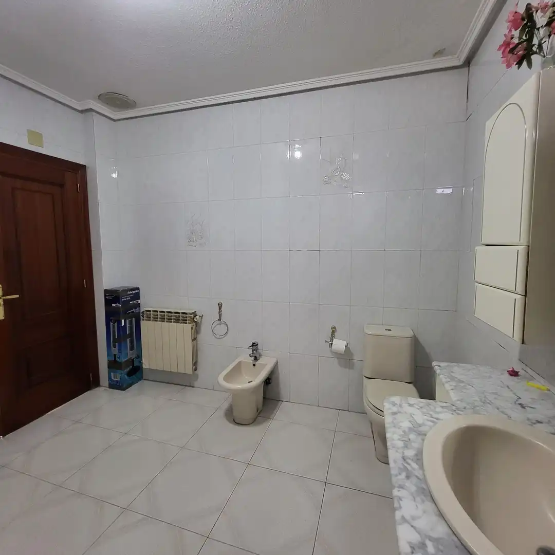 Bany de Casa o xalet en venda en Muñogalindo amb Calefacció i Traster