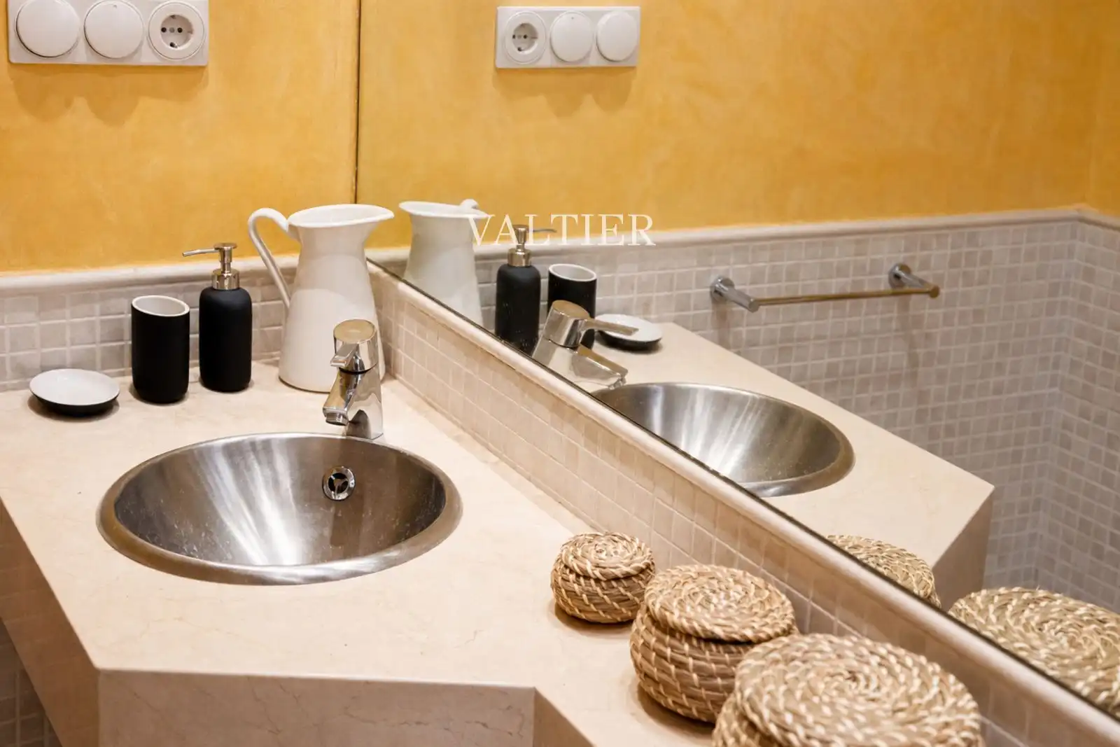 Bathroom of Flat for rent in Madrid  with Air Conditioner and Furnished