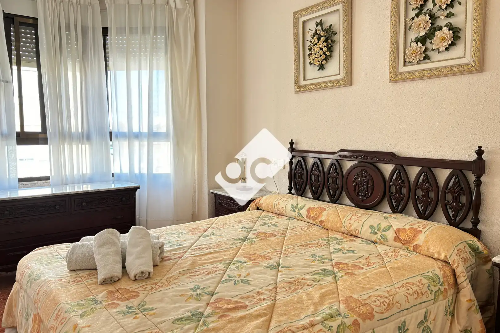 Schlafzimmer von Wohnungen zur Miete in Valencia mit Heizung, Möbliert und Ofen
