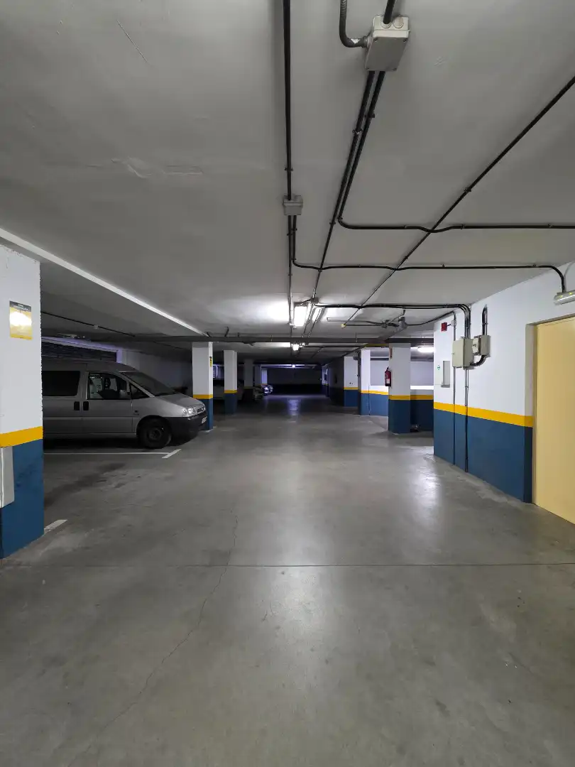 Aparcament de Pis en venda en Fuenlabrada amb Aire condicionat, Calefacció i Parquet