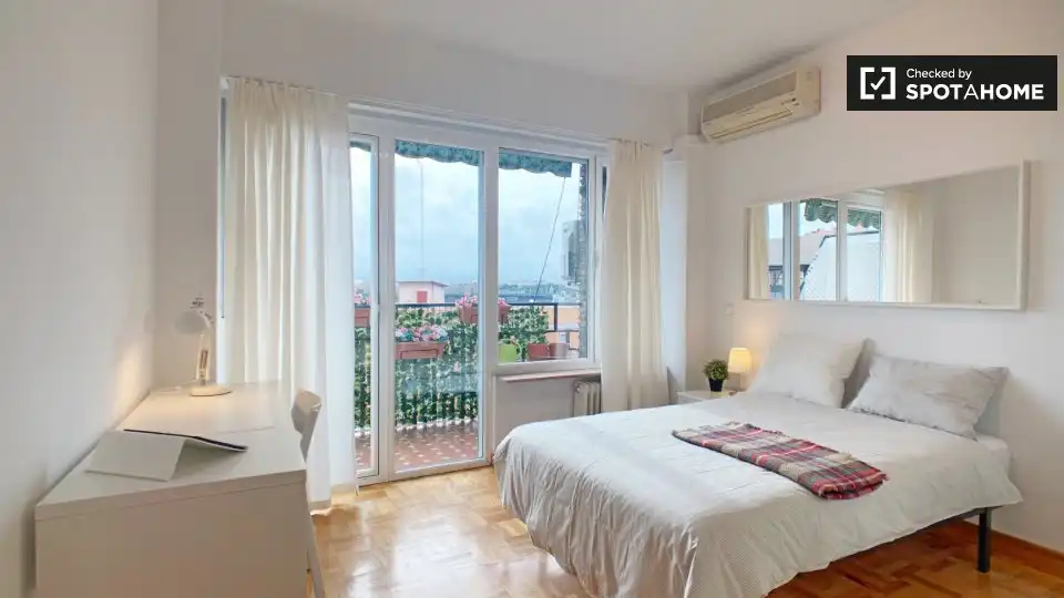 Room in Imperial