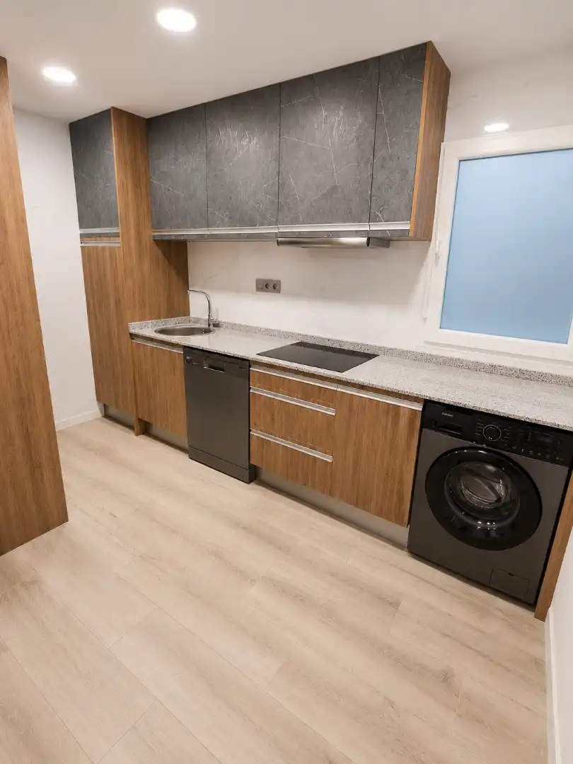 Küche von Wohnung zur Miete in Gijón  mit Heizung, Parkett und Ofen