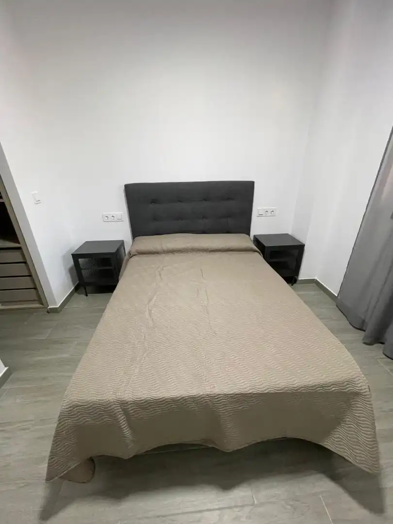 Schlafzimmer von Wohnung zur Miete in La Rinconada mit Klimaanlage, Heizung und Terrasse