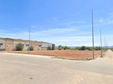 Terreno residencial en venta en Avenida de la Diputación 32