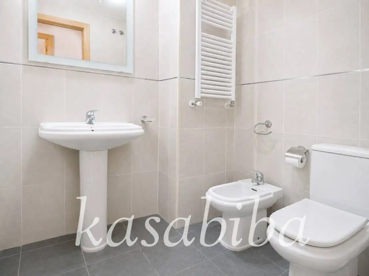 Bathroom of Flat for sale in Manises  with Air Conditioner and Heating