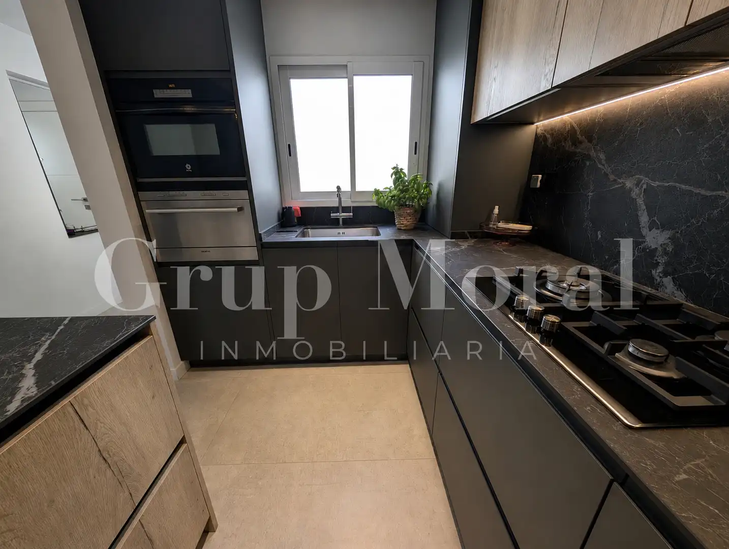 Kitchen of Flat for sale in Reus  with Air Conditioner, Heating and Balcony