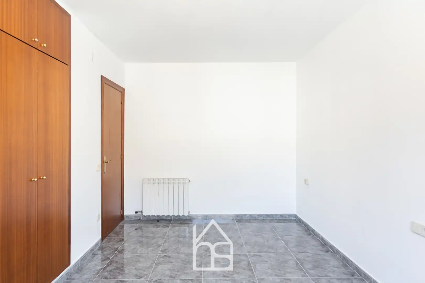 Dormitori de Casa adosada en venda en Cornellà de Llobregat amb Aire condicionat, Calefacció i Terrassa