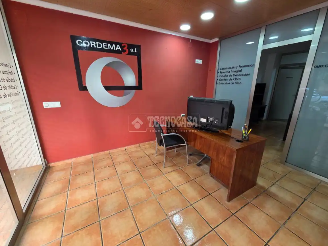 Oficina de alquiler en Juzgados