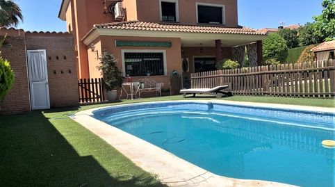 SE VENDE CHALET EN LA YEDRA