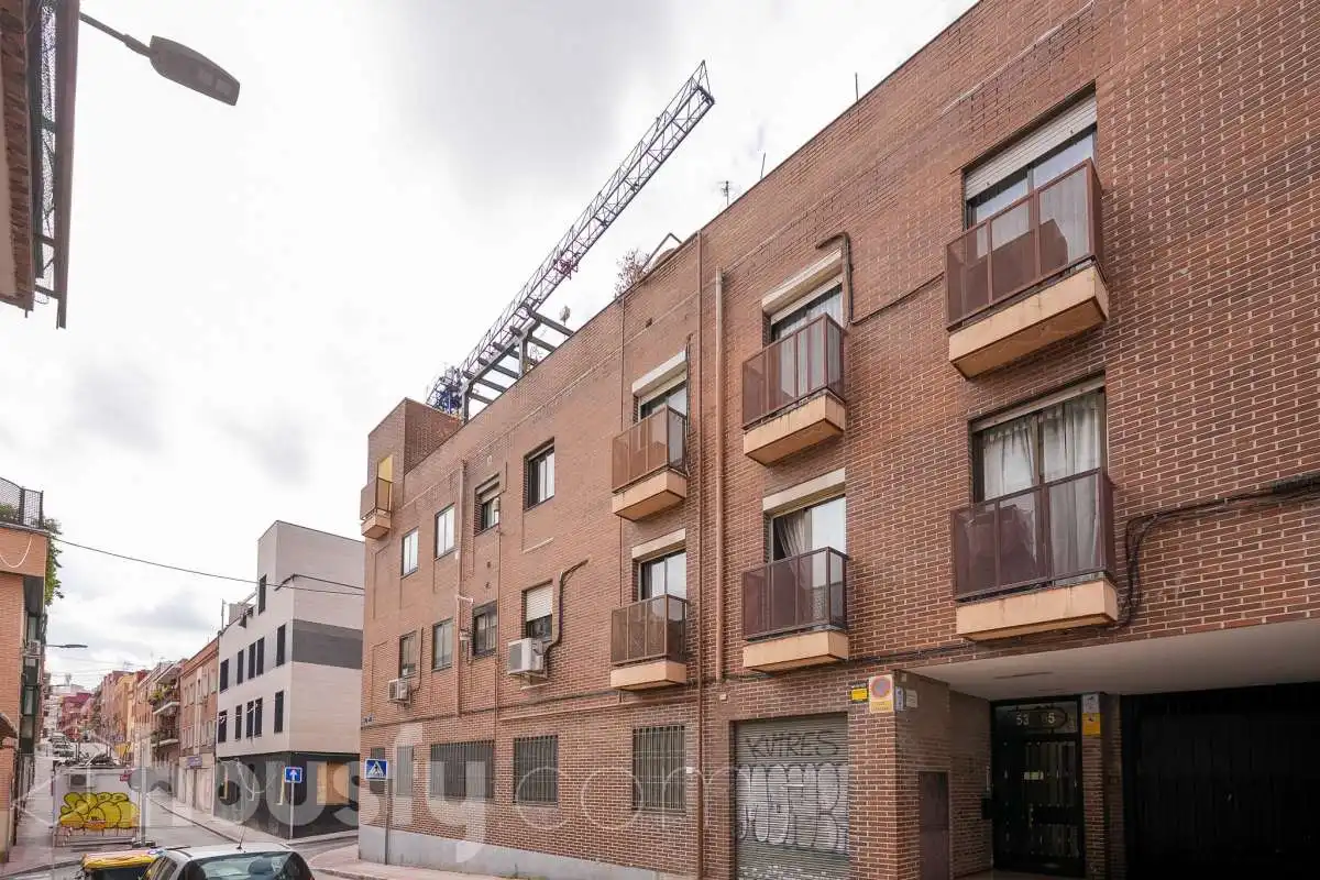 Außenansicht von Wohnung zum Verkauf in Madrid mit Klimaanlage, Heizung und Parkett