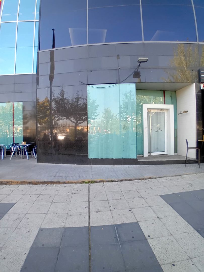 Vista exterior de Local de lloguer en  Madrid Capital