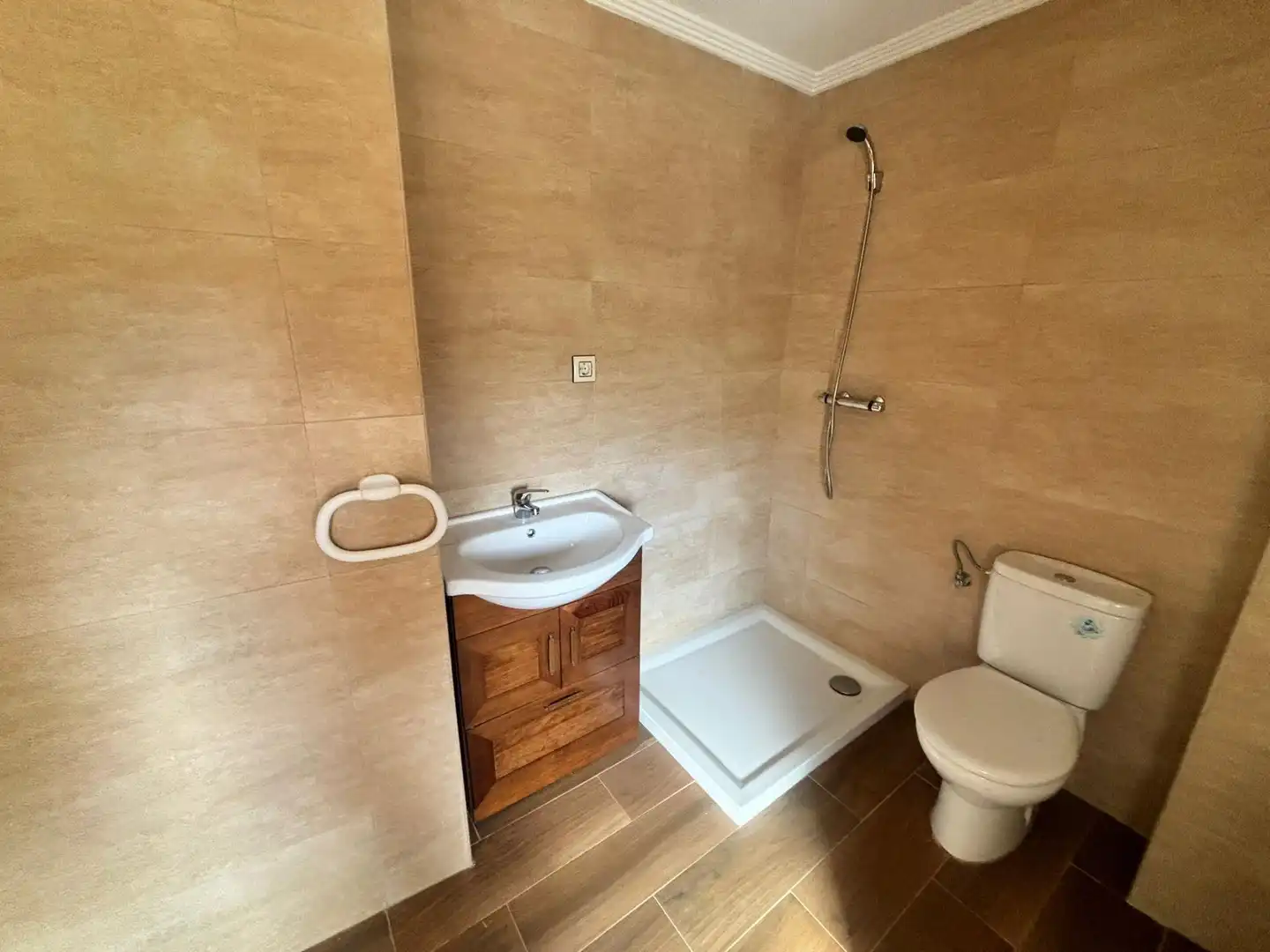 Baño de Casa o chalet en venta en Quirós con Jardín privado, Parquet y Terraza