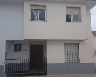 Exterior view of Single-family semi-detached for sale in Cuevas del Campo