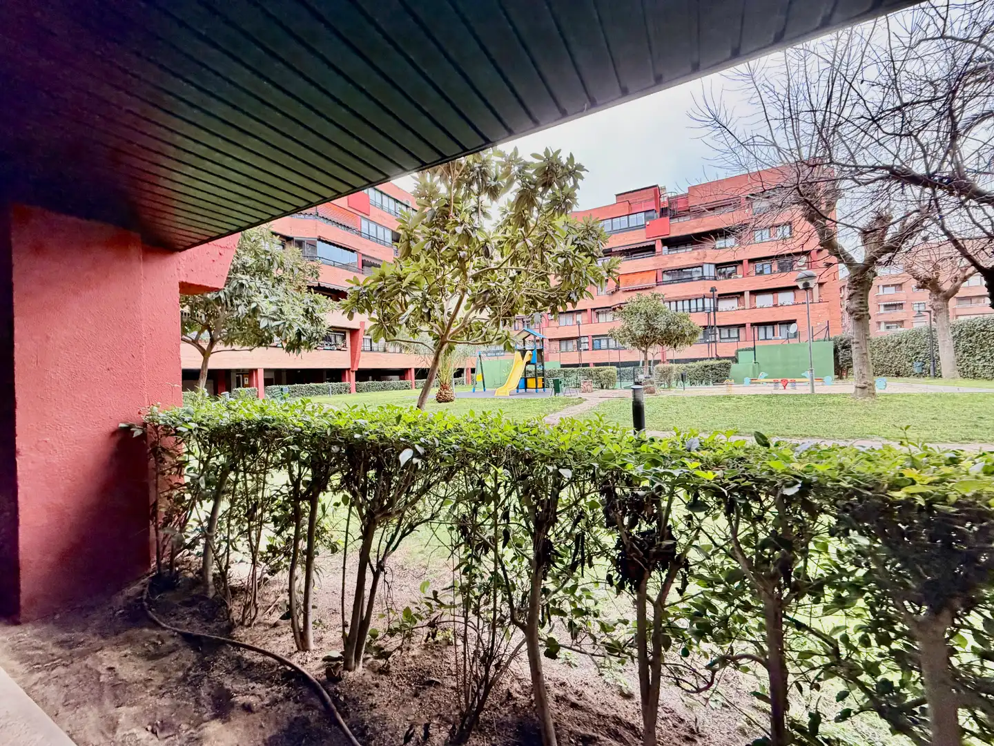 Vista exterior de Dúplex en venta en Leganés con Aire acondicionado, Calefacción y Jardín privado
