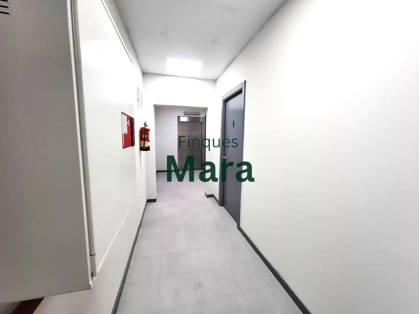 Office for rent in Sant Boi de Llobregat  with Air Conditioner