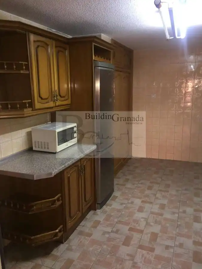 Cocina de Piso de alquiler en Granada con Calefacción, Terraza y Amueblado