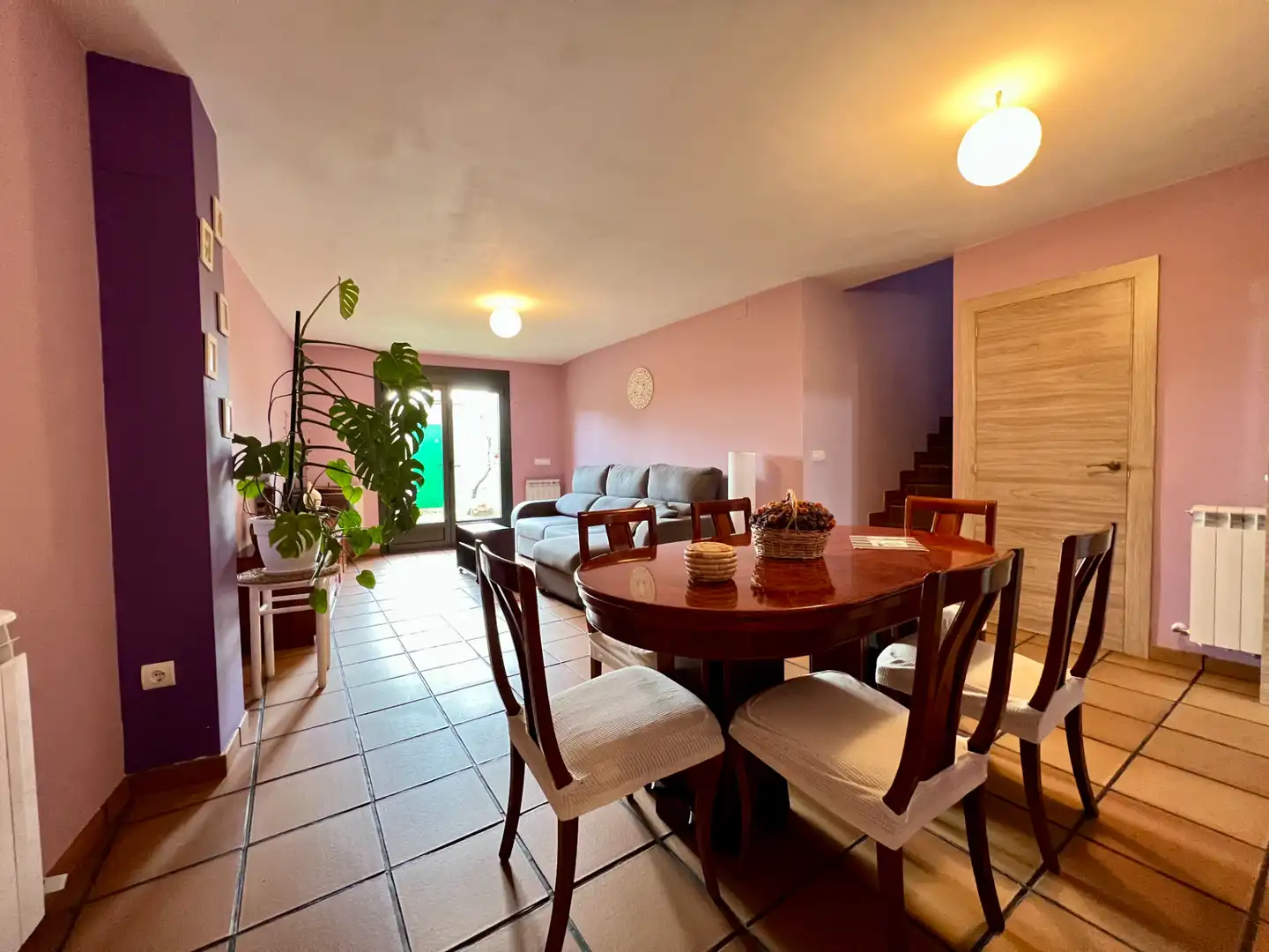 Sala de estar de Casa o chalet en venta en Ayerbe con Calefacción, Terraza y Amueblado