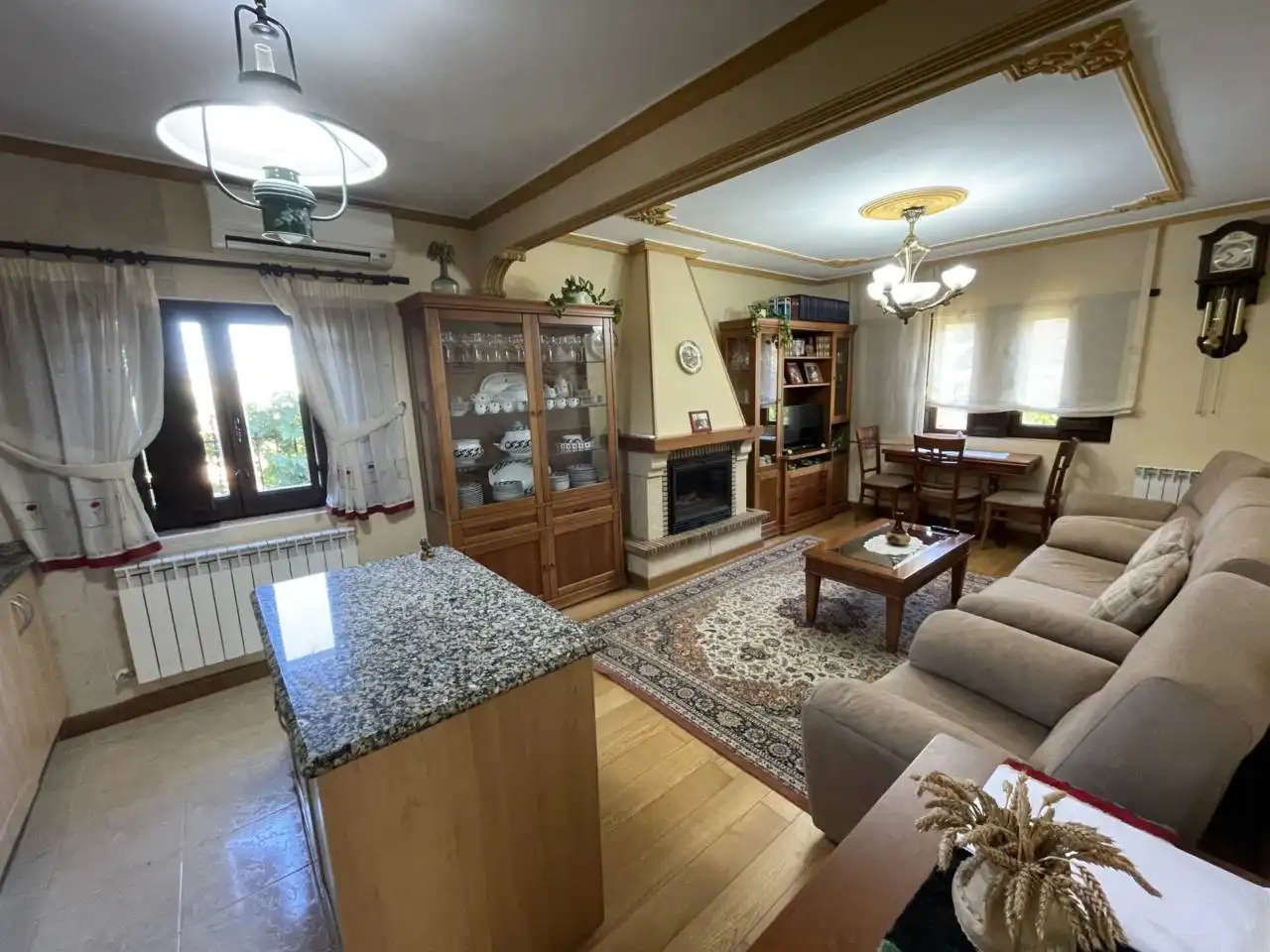 Living room of Houses for sale in Andavías  with Air Conditioner, Heating and Private garden