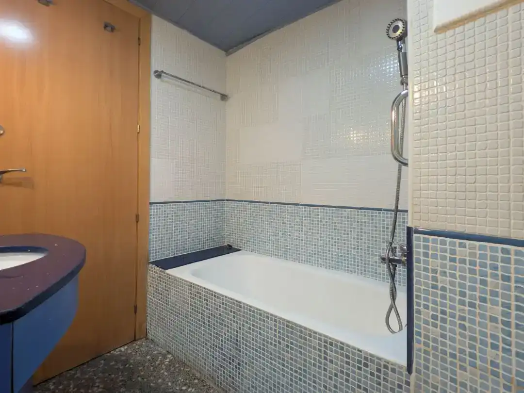 Bany de Pis en venda en Vilanova i la Geltrú amb Balcó