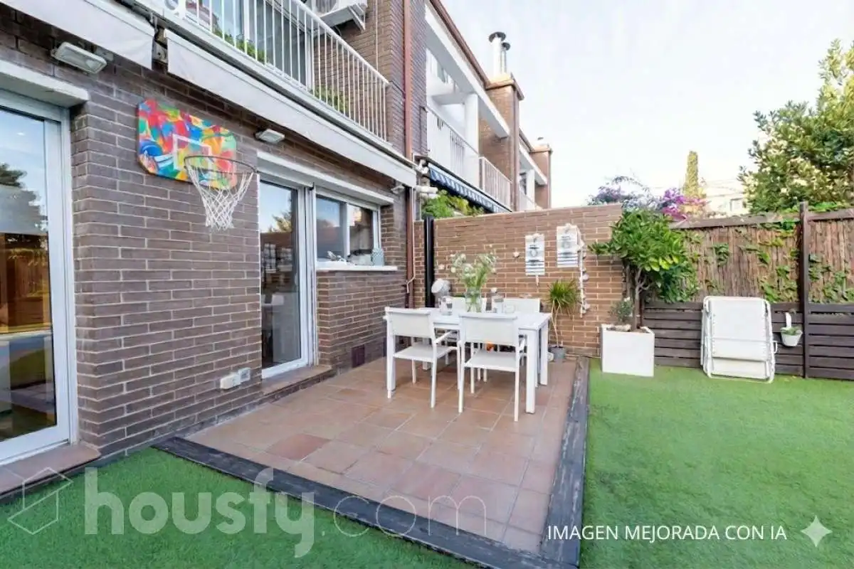 Casa adosada en venta en RB ARNAU DE VILANOVA, Molí de Vent