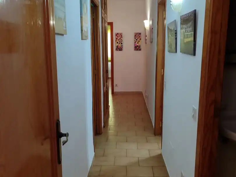 Flat for share in Almagro  with Air Conditioner, Heating and Furnished