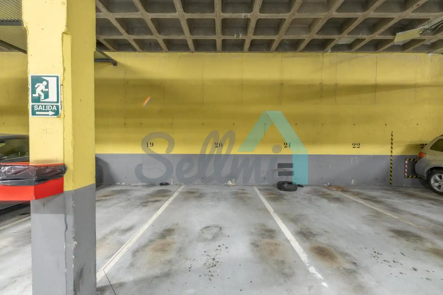 Parking of Flat for rent in Oviedo   with Heating, Parquet flooring and Storage room
