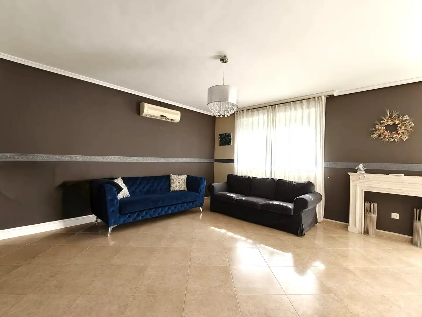 Sala d'estar de Casa o xalet en venda en Valdemoro amb Aire condicionat, Calefacció i Parquet