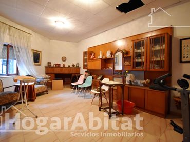 Casa con balcón en venta en Avenida VERGE DEL CASTELL