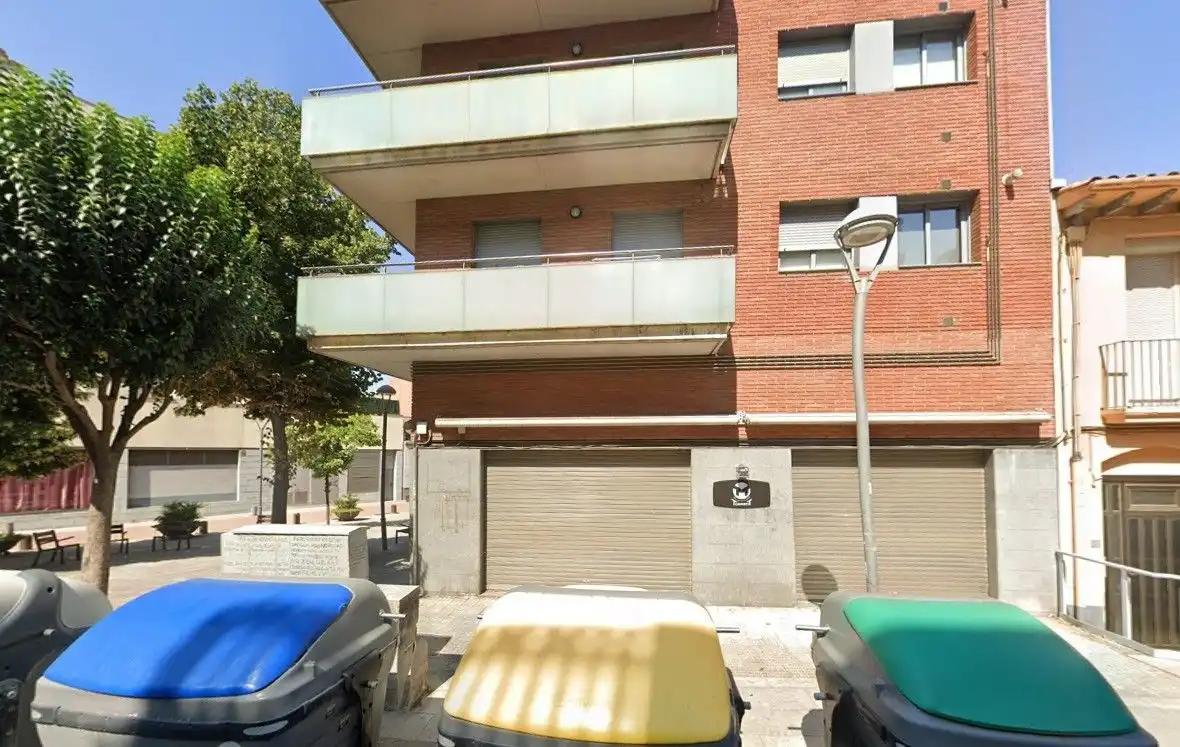 Vista exterior de Local en venta en La Llagosta