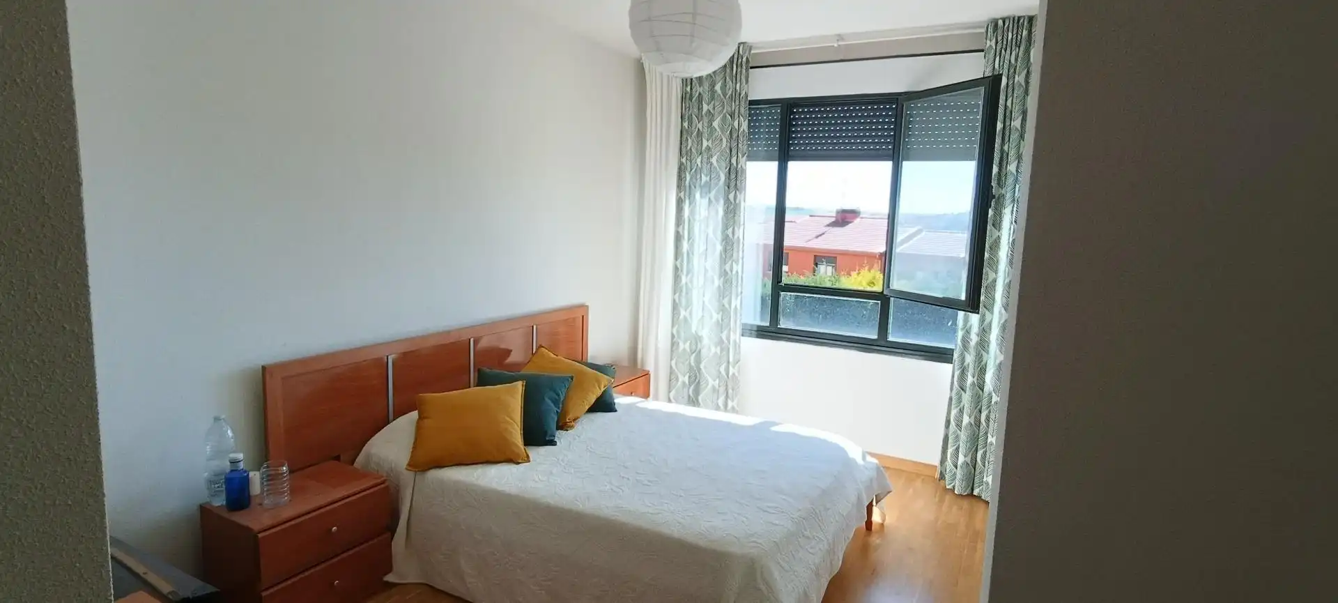Schlafzimmer von Einfamilien-Reihenhaus zum Verkauf in Cogollos mit Heizung und Privatgarten