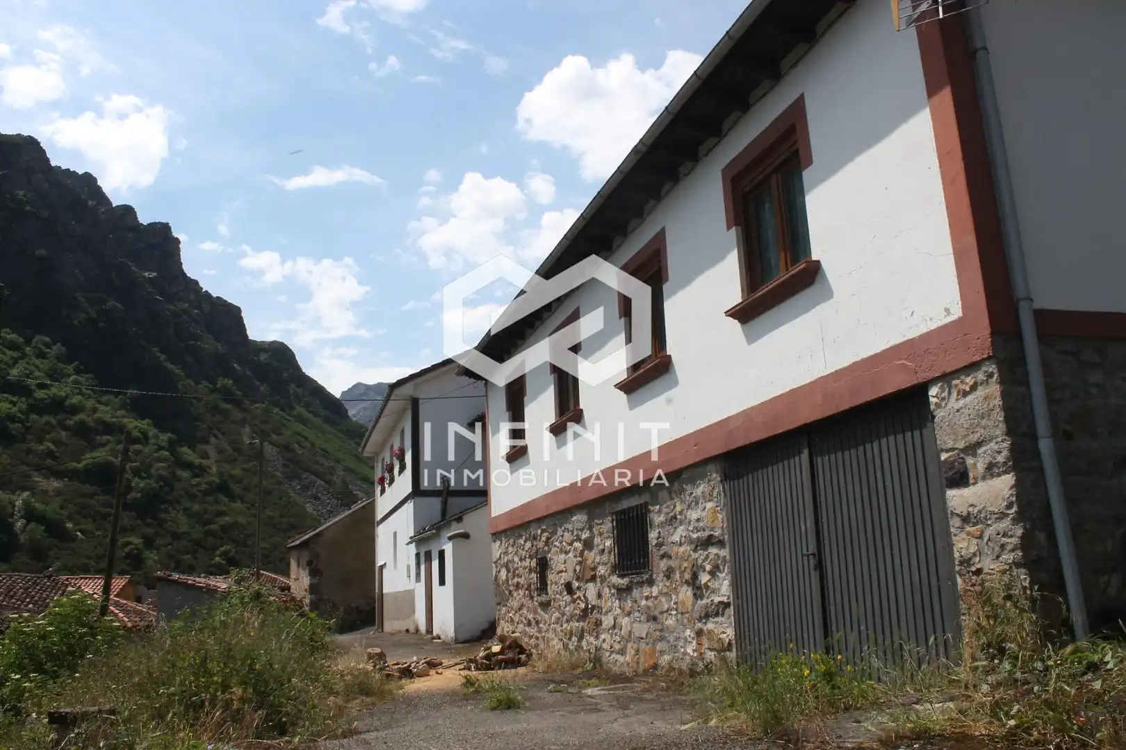 Vista exterior de Casa o chalet en venta en Somiedo con Calefacción, Jardín privado y Trastero