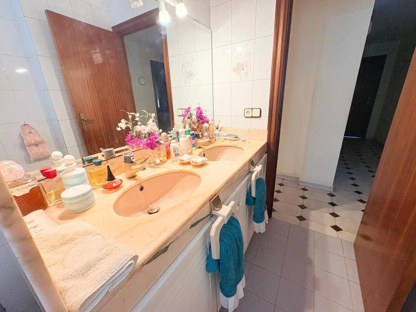 Baño de Casa o chalet en venta en Corbera de Llobregat con Calefacción, Jardín privado y Terraza