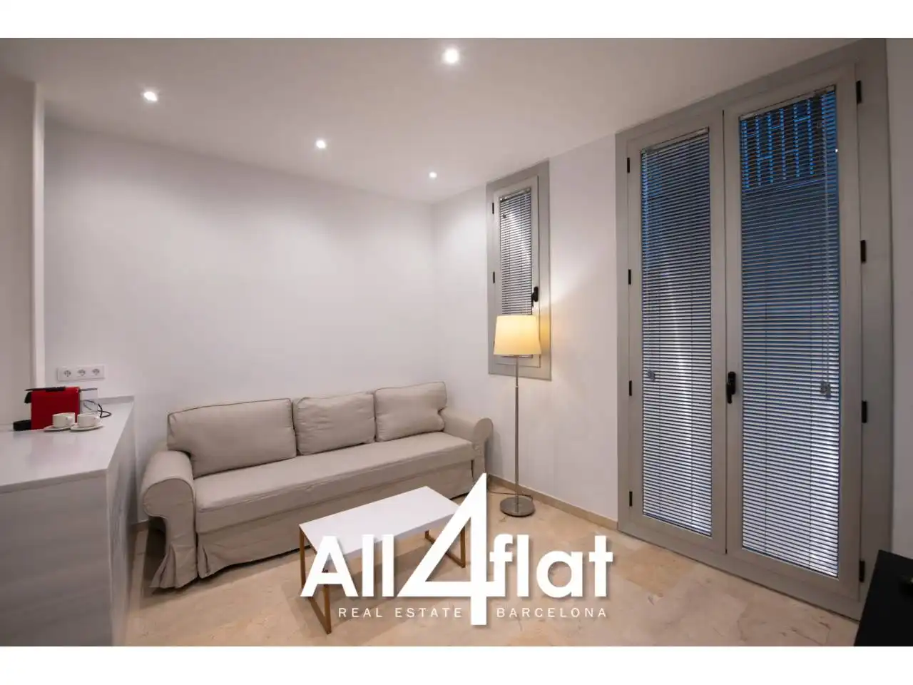 Bedroom of Study for rent in Barcelona  with Air Conditioner, Parquet flooring and Furnished