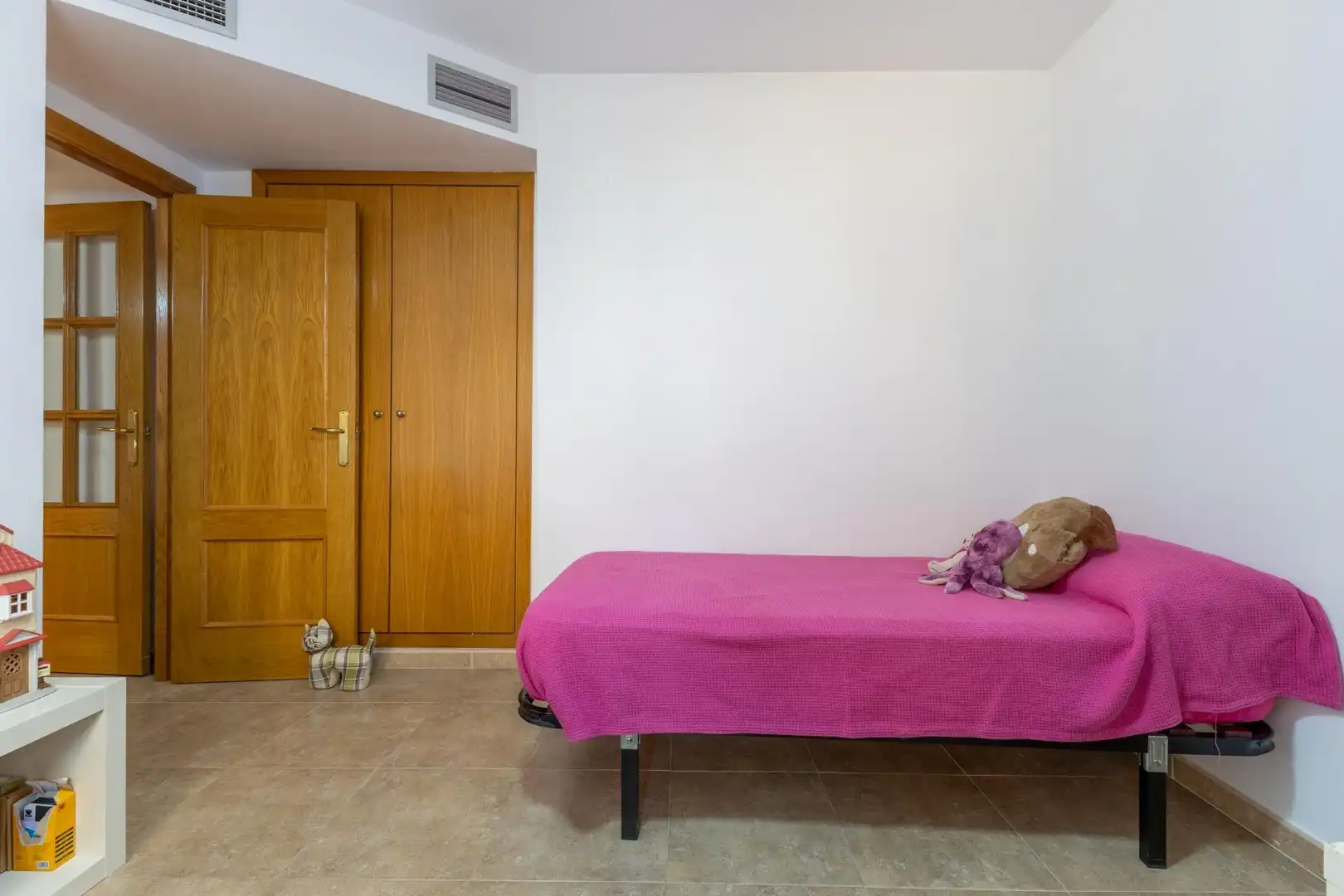 Bedroom of Flat for sale in Sagunto / Sagunt  with Air Conditioner, Heating and Storage room
