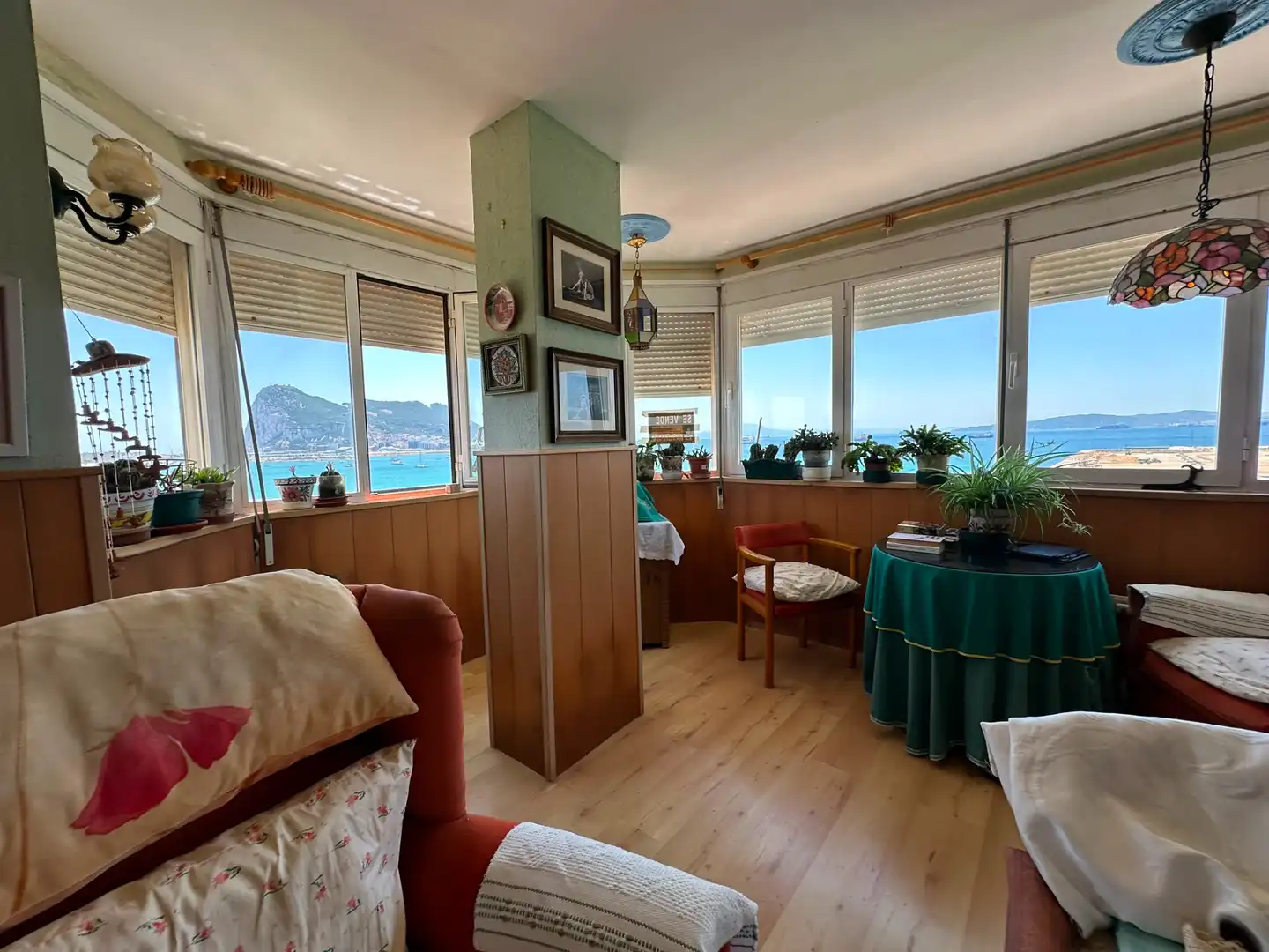 Living room of Flat for sale in La Línea de la Concepción  with Furnished