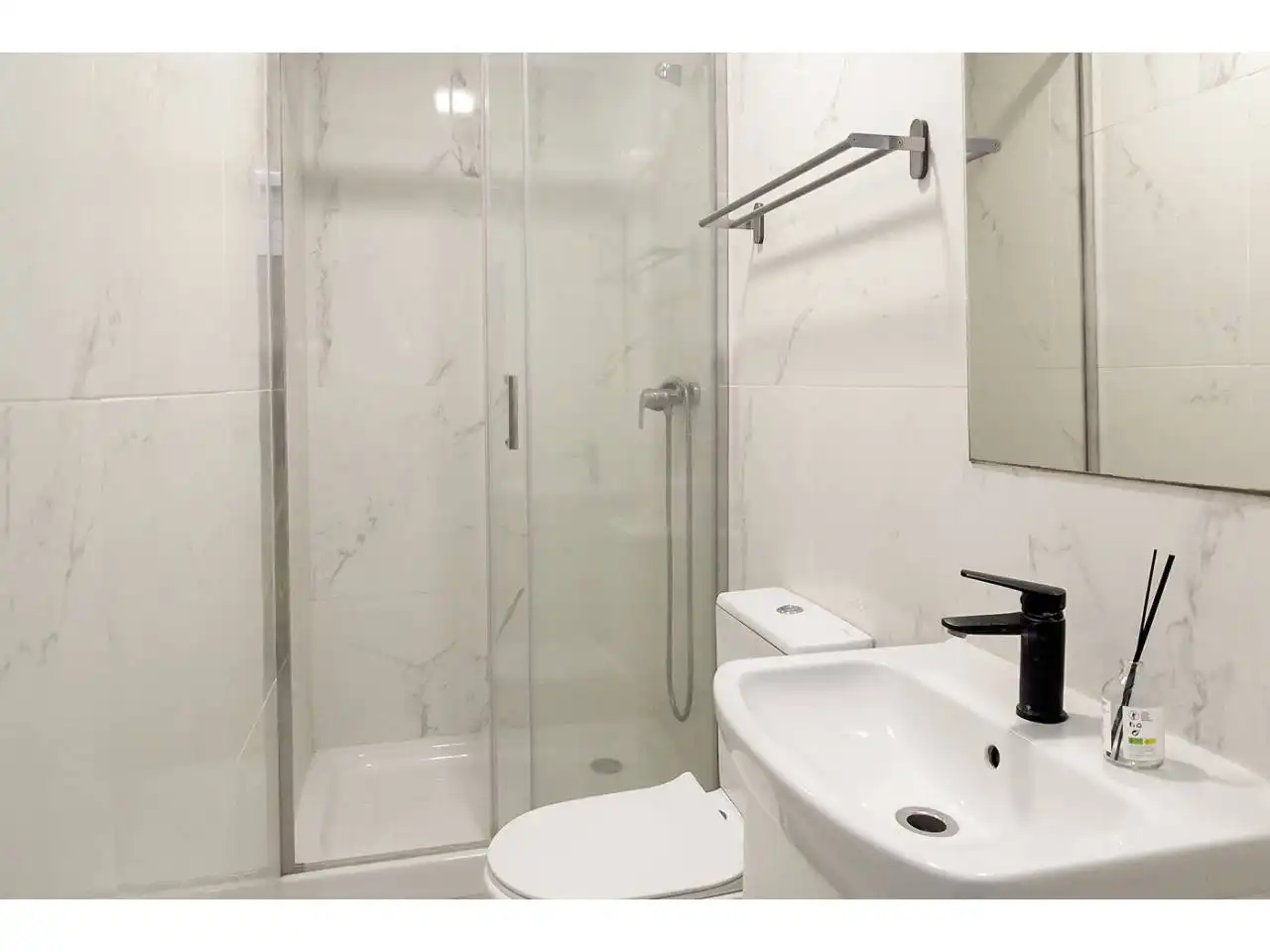 Baño de Piso en venta en Barcelona con Calefacción