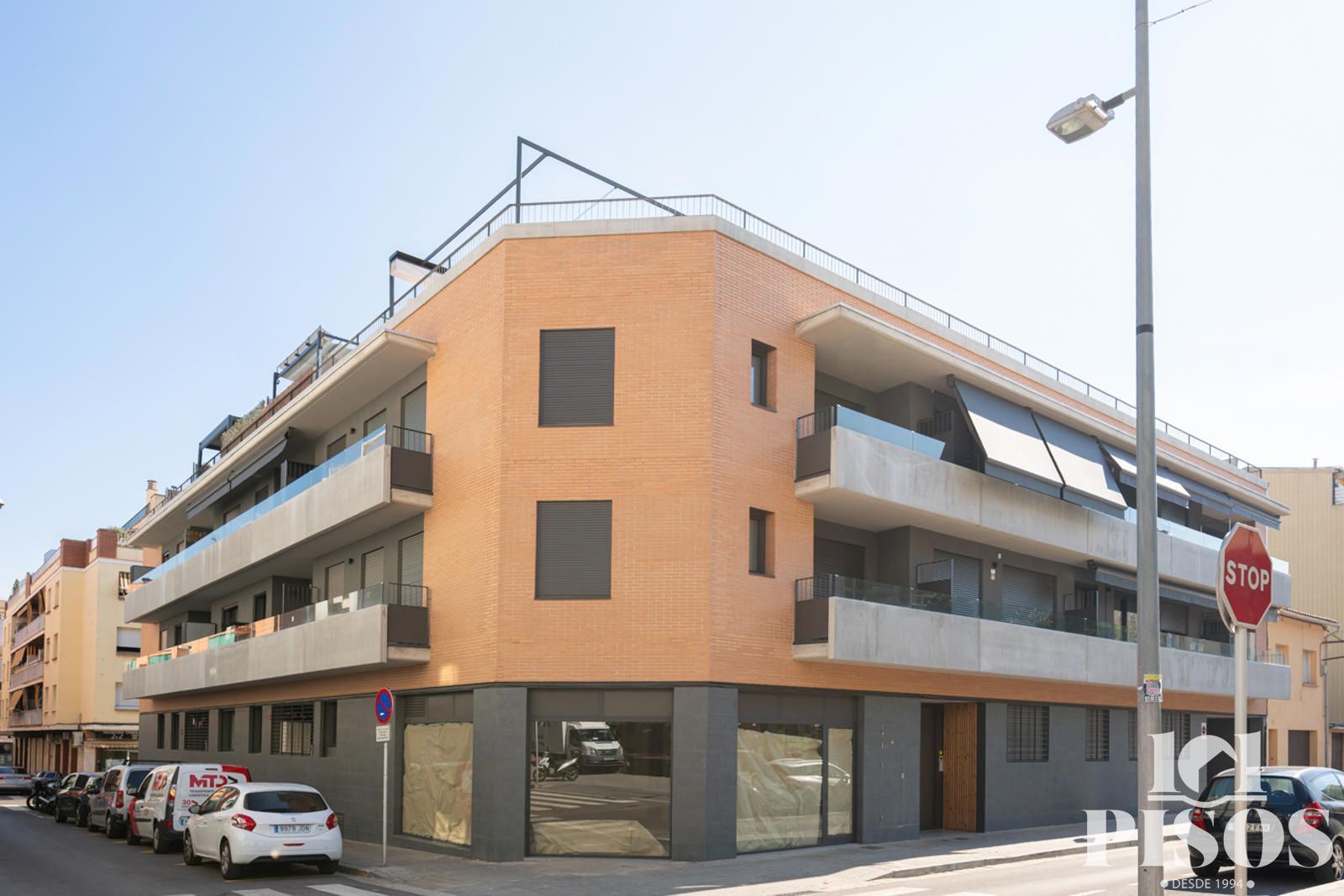 Vista exterior de Pis en venda en Cerdanyola del Vallès amb Aire condicionat, Calefacció i Terrassa
