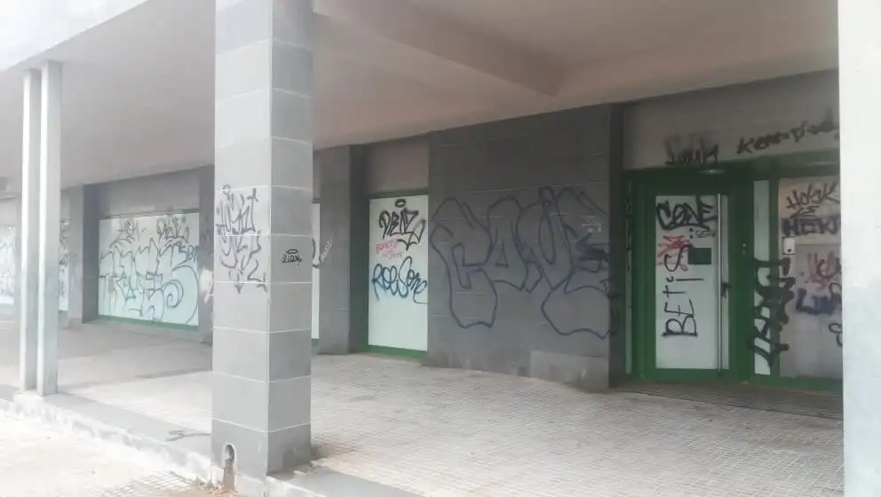 Locale commerciale in vendita a Rb Pau Casals, imagen 5