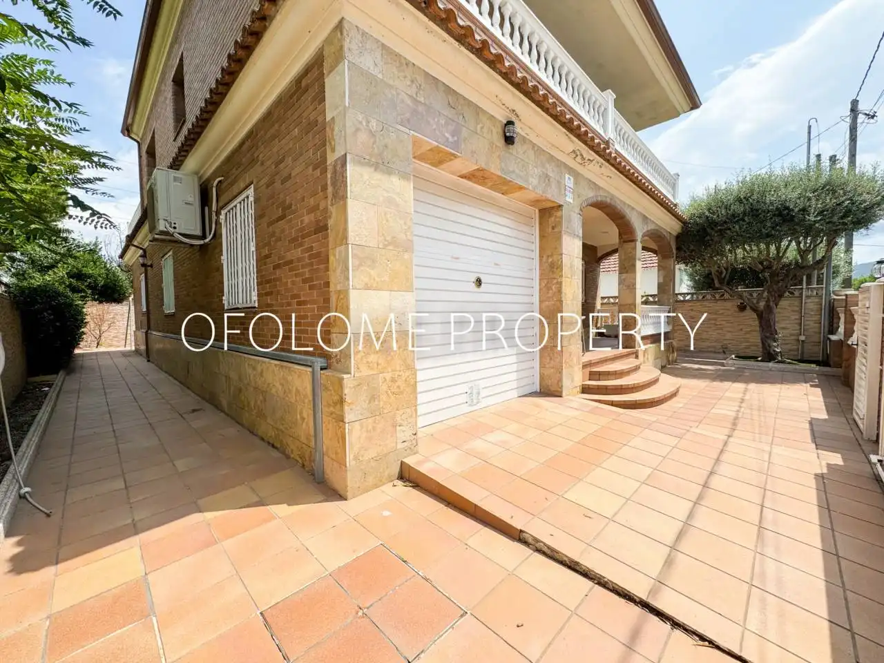 Vista exterior de Casa o chalet en venta en Santa Perpètua de Mogoda con Aire acondicionado, Calefacción y Jardín privado