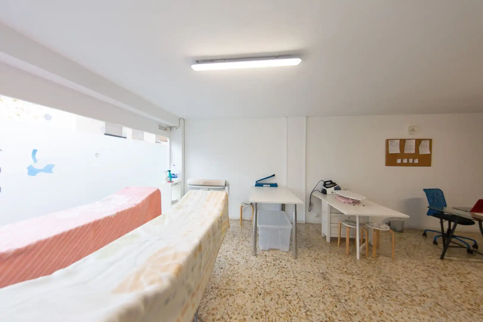 Local en venta en Alicante / Alacant con Aire acondicionado y Amueblado