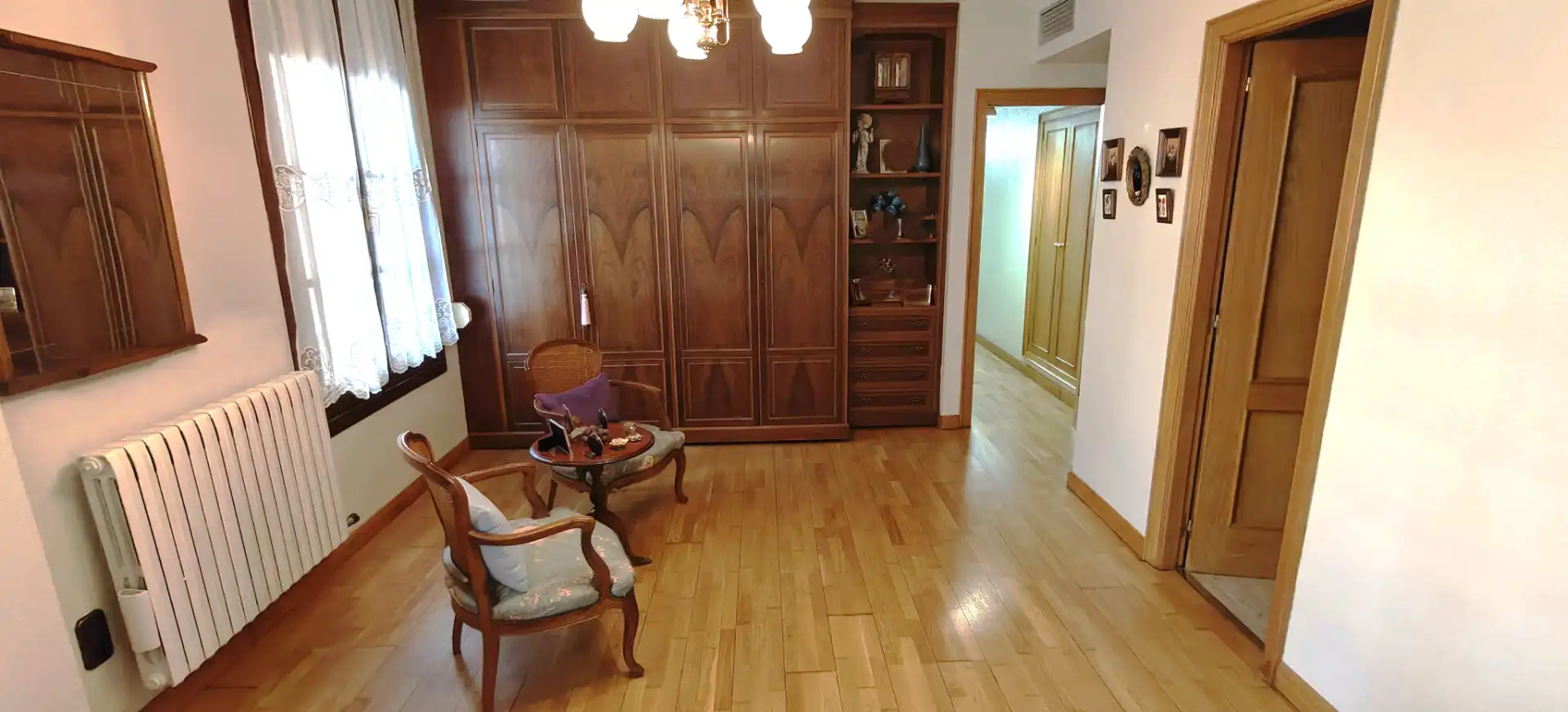 Bedroom of Flat for sale in Zaragoza  with Air Conditioner, Heating and Parquet flooring