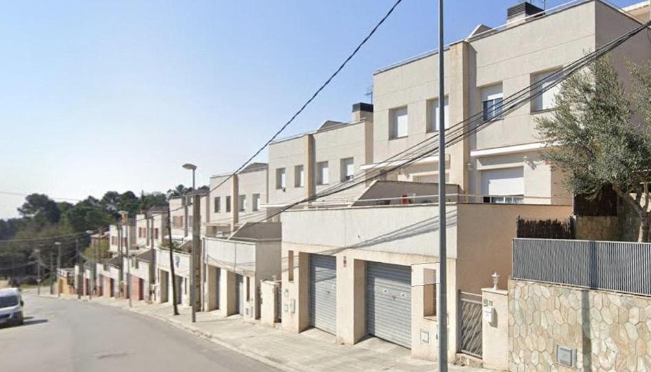 Foto 1 de Casa adosada en venda a Sentmenat, Barcelona