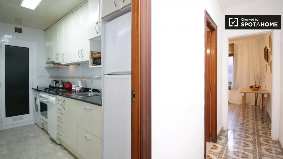 Cocina de Piso de alquiler en Barcelona con Aire acondicionado, Calefacción y Amueblado