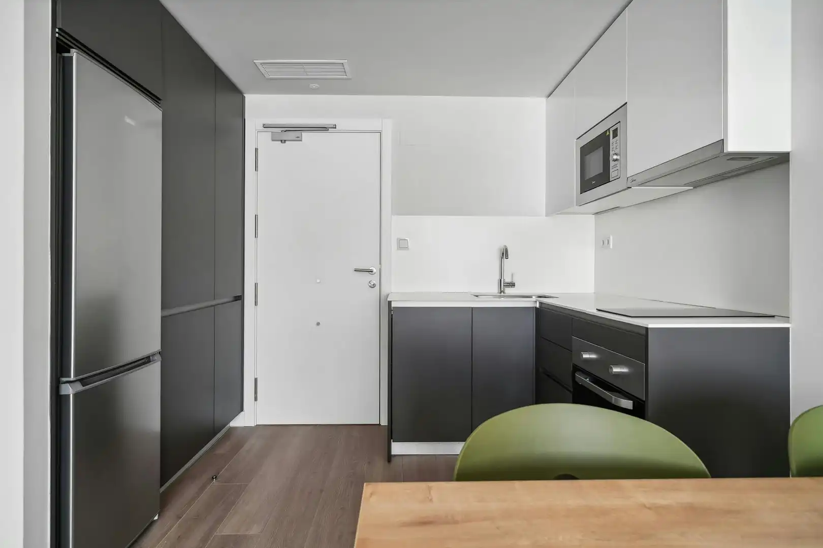 Küche von Wohnung zur Miete in Madrid mit Klimaanlage, Heizung und Privatgarten
